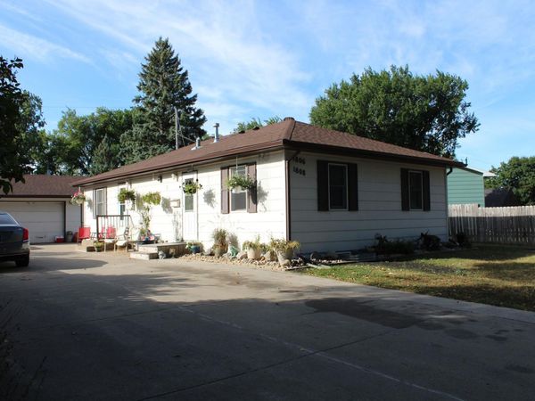 1806-1808 S 8th Avenue S, Fargo, ND 58103