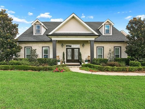 270 RIVERBEND Drive, Belle Chasse, LA 70037