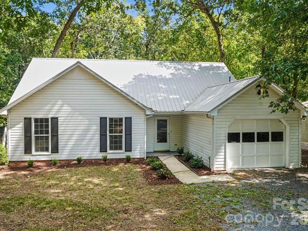 2711 Bob White Circle , Wingate, NC 28174