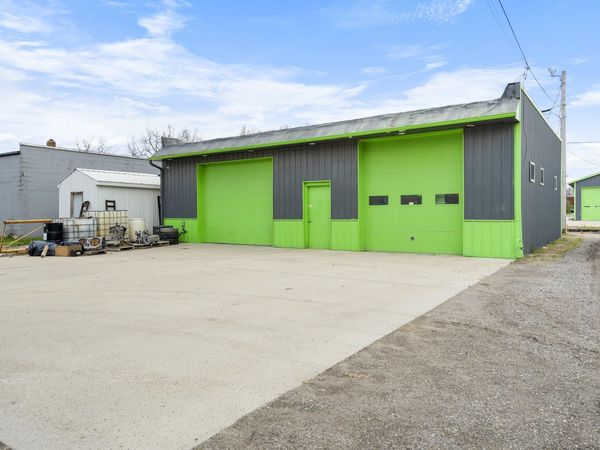 440 W Parker Street, Waterloo, IA 50703