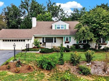 1817 CHEROKEE RD, WAYNESBORO, VA 22980