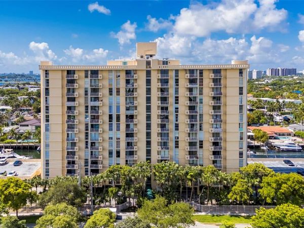 2350 NE 135th St, Unit 1510, North Miami, FL 33181