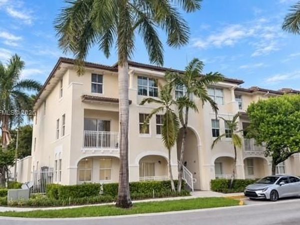 11401 NW 89th St, Unit 111, Doral, FL 33178