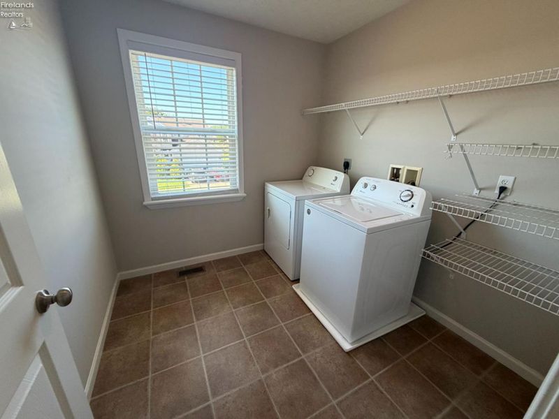 6510 Buttercup, Lorain, OH 44053 Photo 11