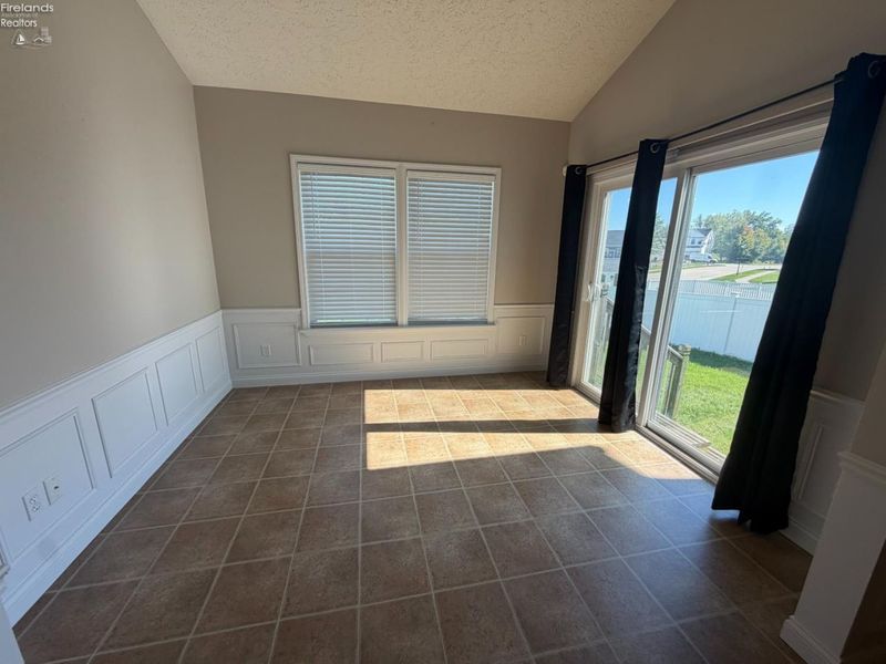 6510 Buttercup, Lorain, OH 44053 Photo 5