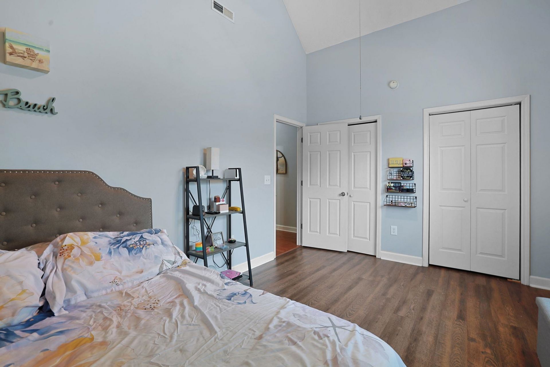 1051 University Forest Dr. Photo 23
