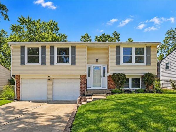 487 Brunswick Drive, Forest Park, OH 45240