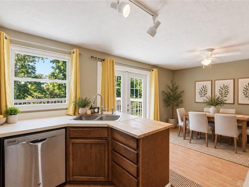 487 Brunswick Drive, Forest Park, OH 45240 Photo 6