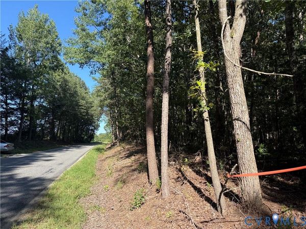 17401 Hewlett Road, Beaverdam, VA 23015