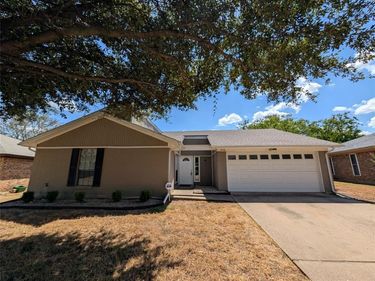 7258 Church Park Drive, Fort Worth, TX 76133