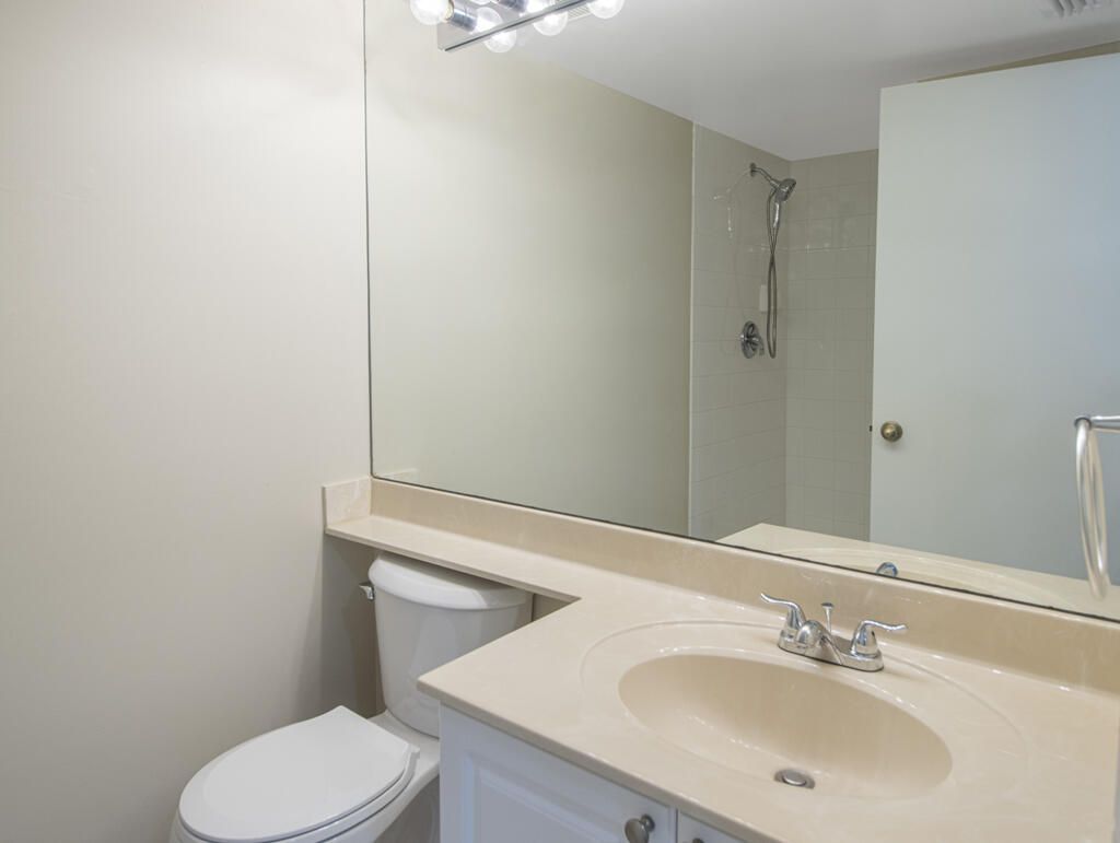 100 Crestwood Court N, Unit 109, Royal Palm Beach, FL 33411 Photo