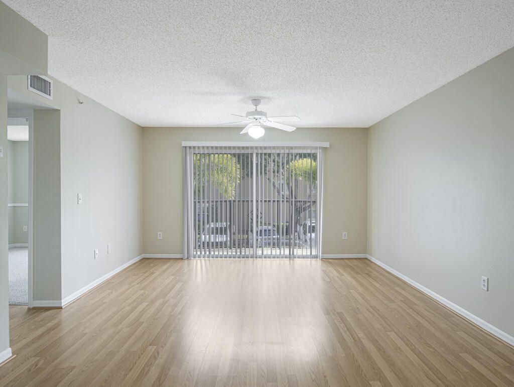 100 Crestwood Court N, Unit 109, Royal Palm Beach, FL 33411 Photo