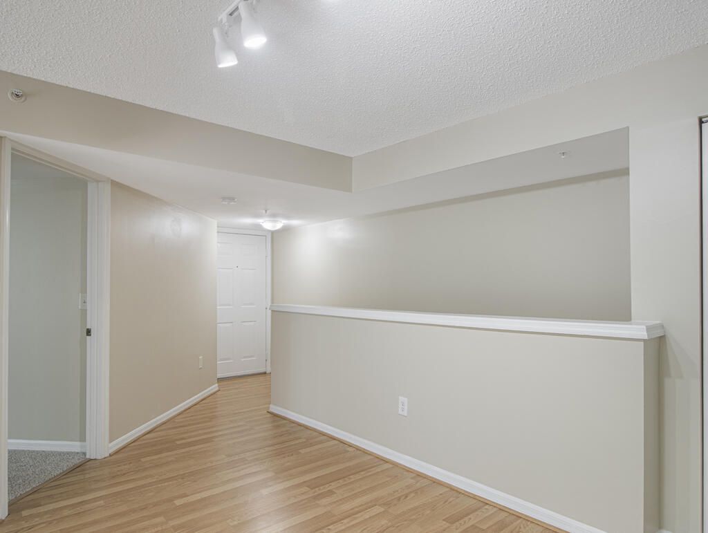 100 Crestwood Court N, Unit 109, Royal Palm Beach, FL 33411 Photo