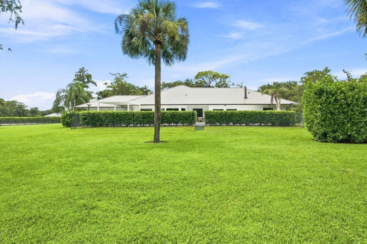 14902 Paddock Drive, Wellington, FL 33414 Photo