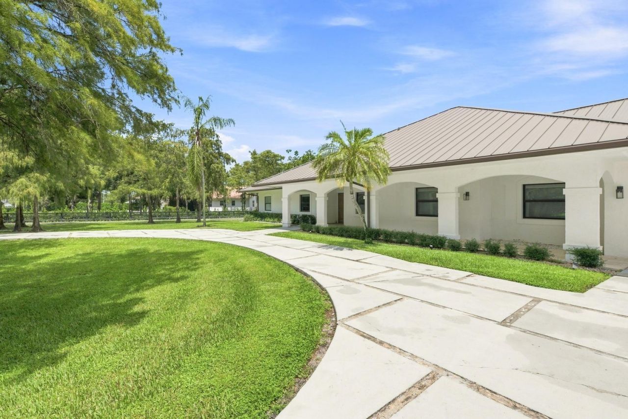 14902 Paddock Drive, Wellington, FL 33414 Photo