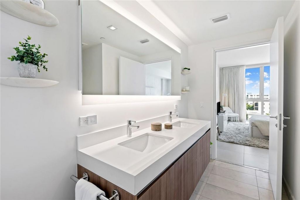 401 N Birch Road, Unit 609, Fort Lauderdale, FL 33304 Photo