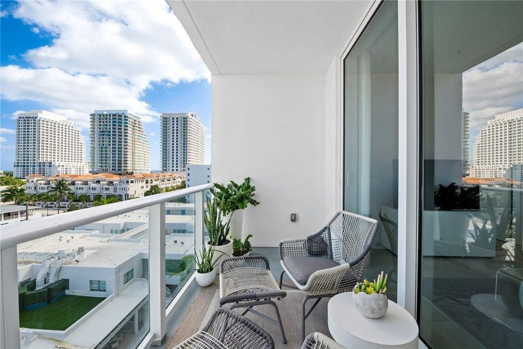401 N Birch Road, Unit 609, Fort Lauderdale, FL 33304 Photo