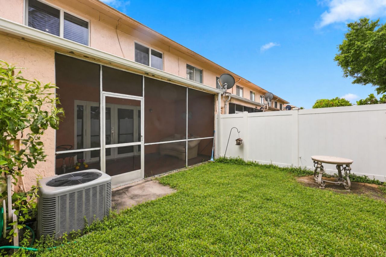 1739 NW 80th Avenue, Unit E, Margate, FL 33063 Photo
