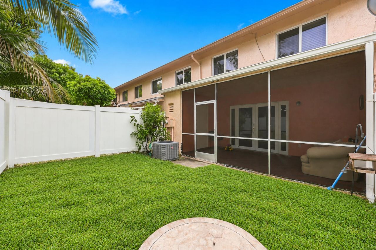 1739 NW 80th Avenue, Unit E, Margate, FL 33063 Photo