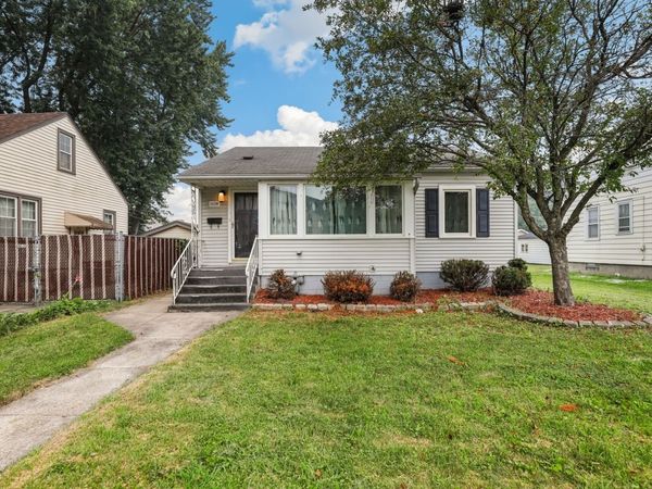 18538 Wentworth Avenue , Lansing, IL 60438