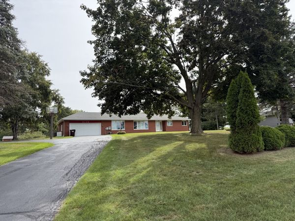 6206 Haligus Road , Woodstock, IL 60098