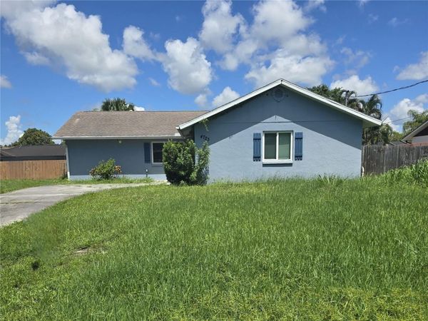4723 BUSTI DRIVE , SARASOTA, FL 34232