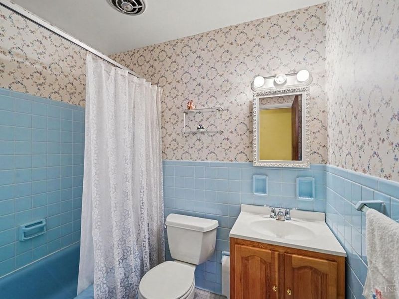 9811 Lorelei Drive, Springfield Township, OH 45231 Photo 12