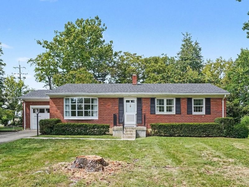 9811 Lorelei Drive, Springfield Township, OH 45231 Photo 2