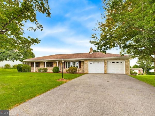 1164 LONG LANE, MOUNT JOY, PA 17552