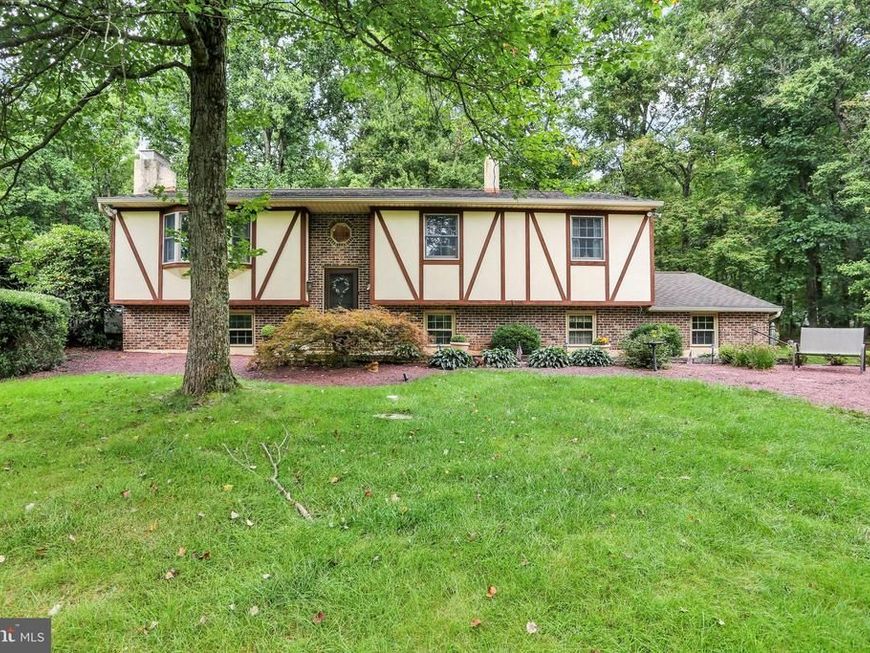 81 Oakbrook Drive, Birdsboro, PA 19508 Main Photo