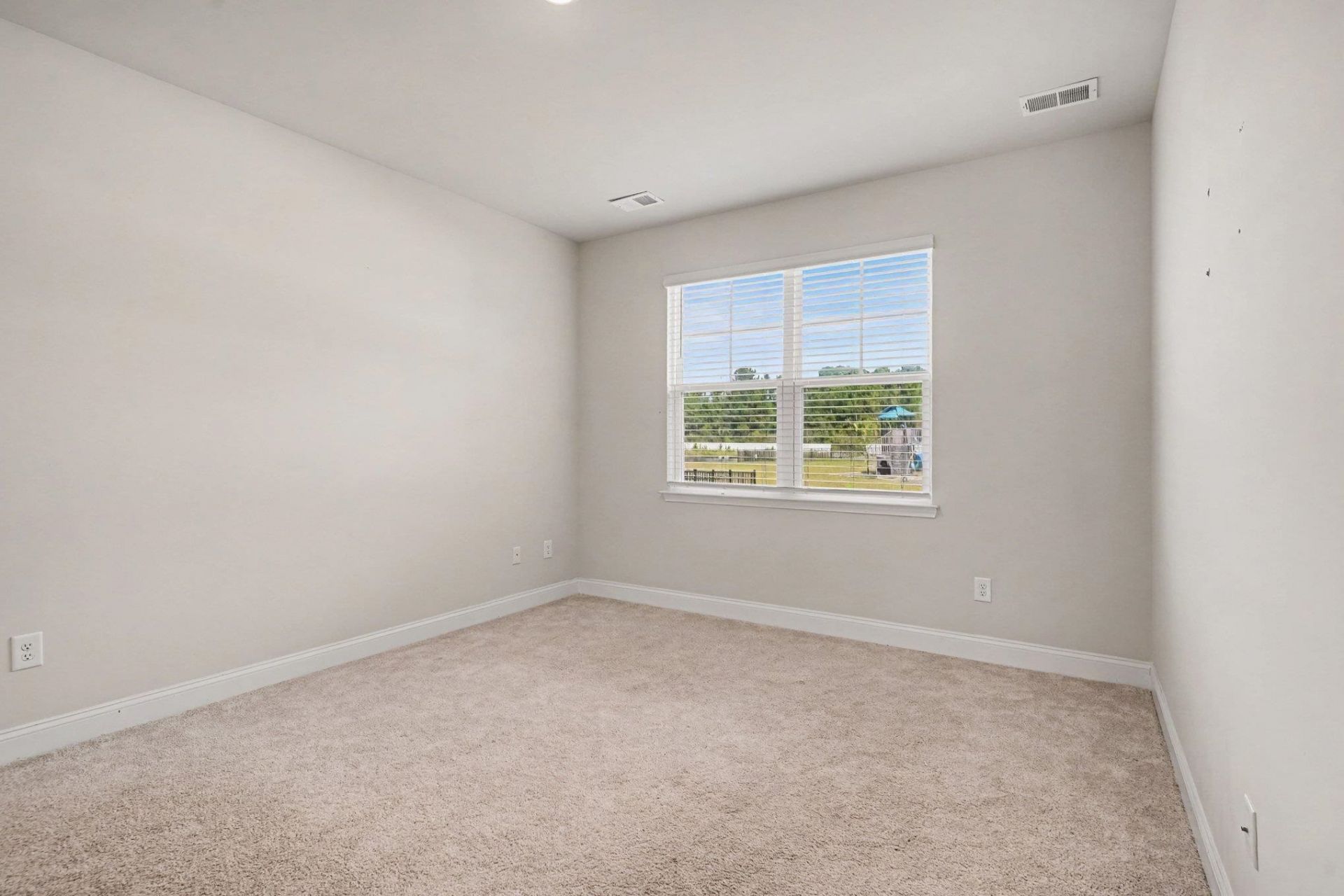490 Calhoun Falls Dr. Photo 11