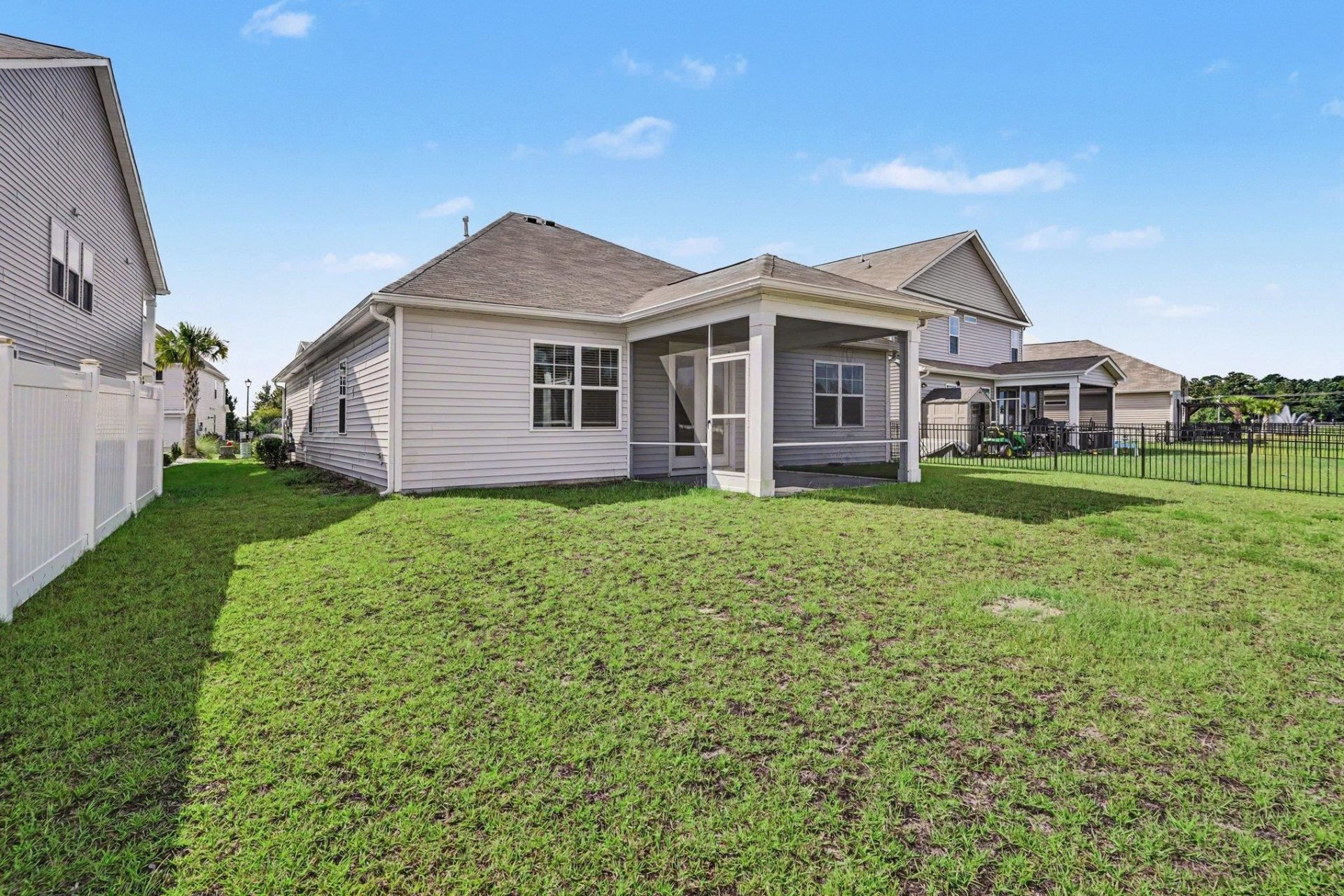 490 Calhoun Falls Dr. Photo 32