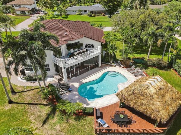 12140 SW 3rd St , Plantation, FL 33325