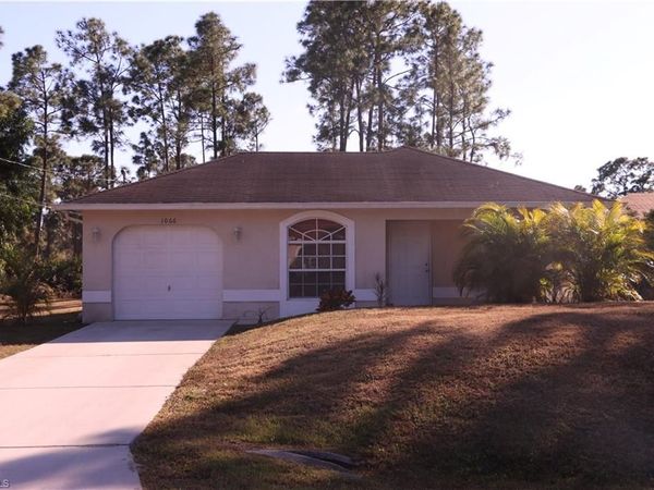 1066 Barnett ST E, LEHIGH ACRES, FL 33974