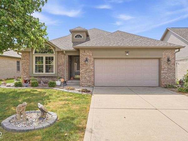 6050 Blue Fox Lane , Indianapolis, IN 46237