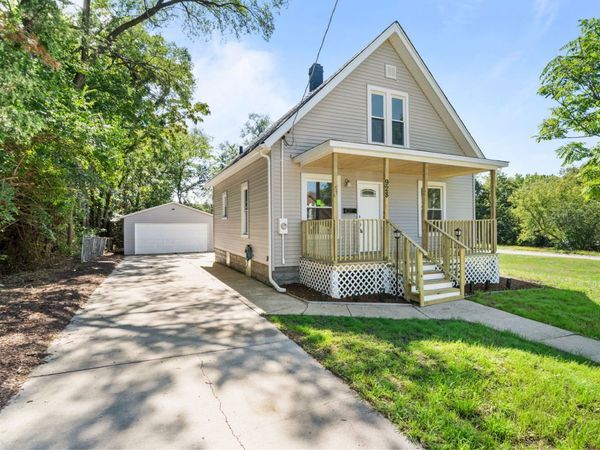 928 Lincoln Avenue , Rockford, IL 61102