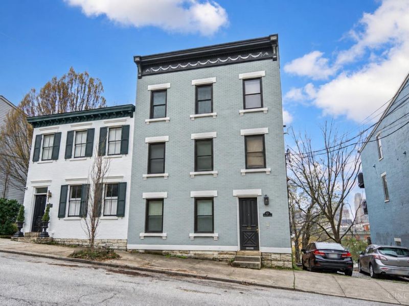 413 Milton Street, Unit 1, Cincinnati, OH 45202 Photo 2