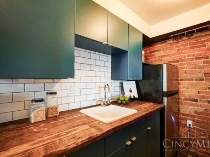 413 Milton Street, Unit 1, Cincinnati, OH 45202 Photo 8