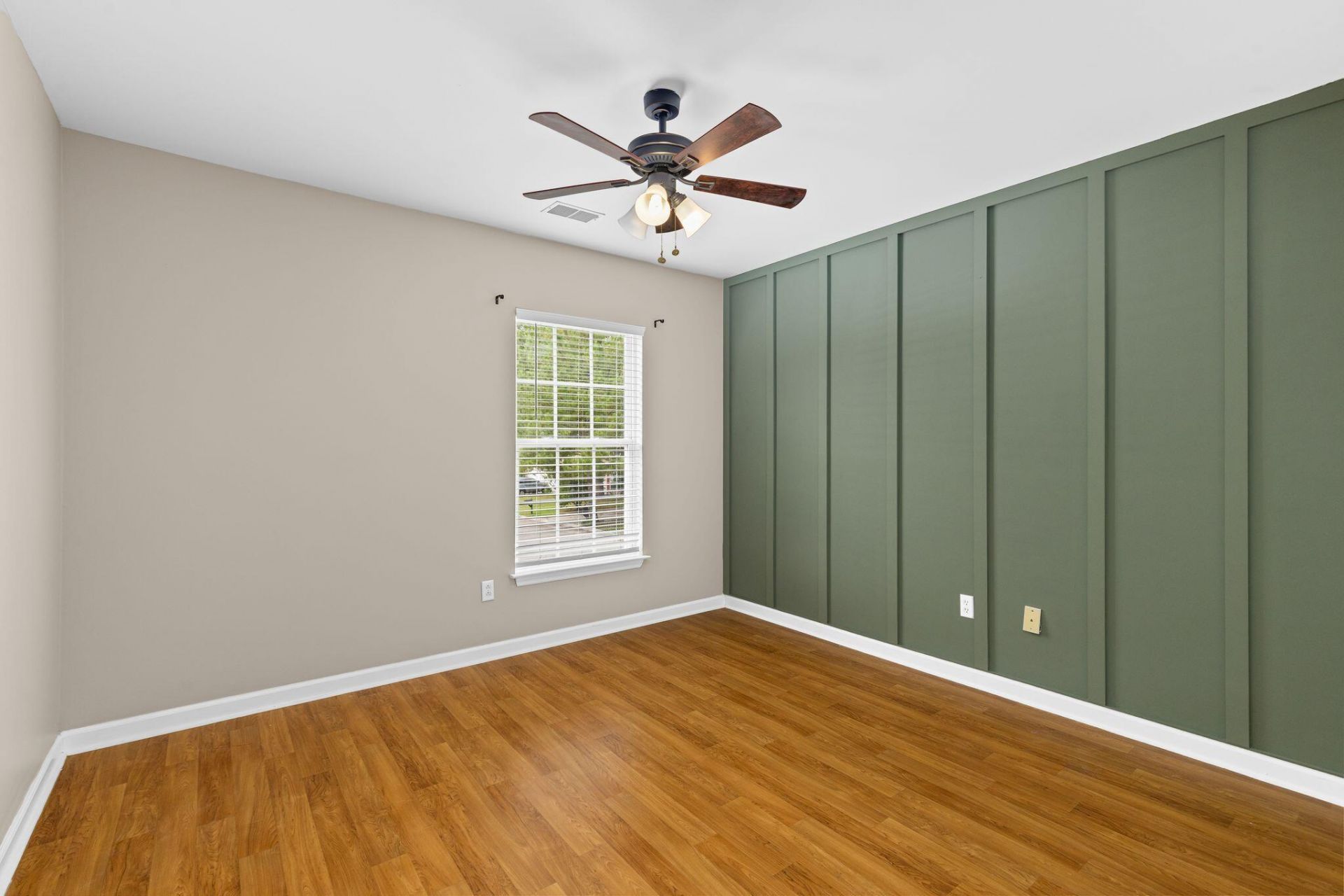 100 Towering Pine Drive Photo 26