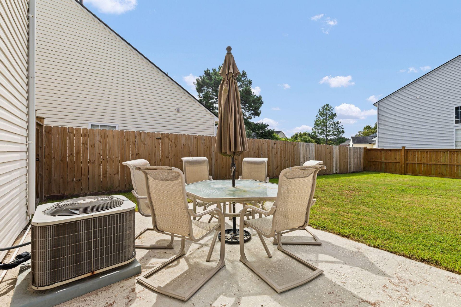 100 Towering Pine Drive Photo 40