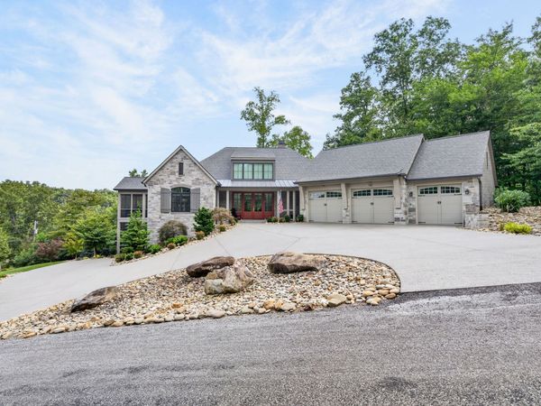 142 Pineridge Loop , Crossville, TN 38558