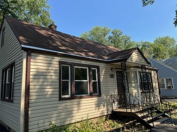 15711 Whipple Avenue , Markham, IL 60428
