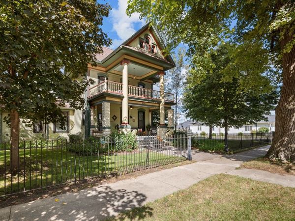 804 8th Street , De Witt, IA 52742
