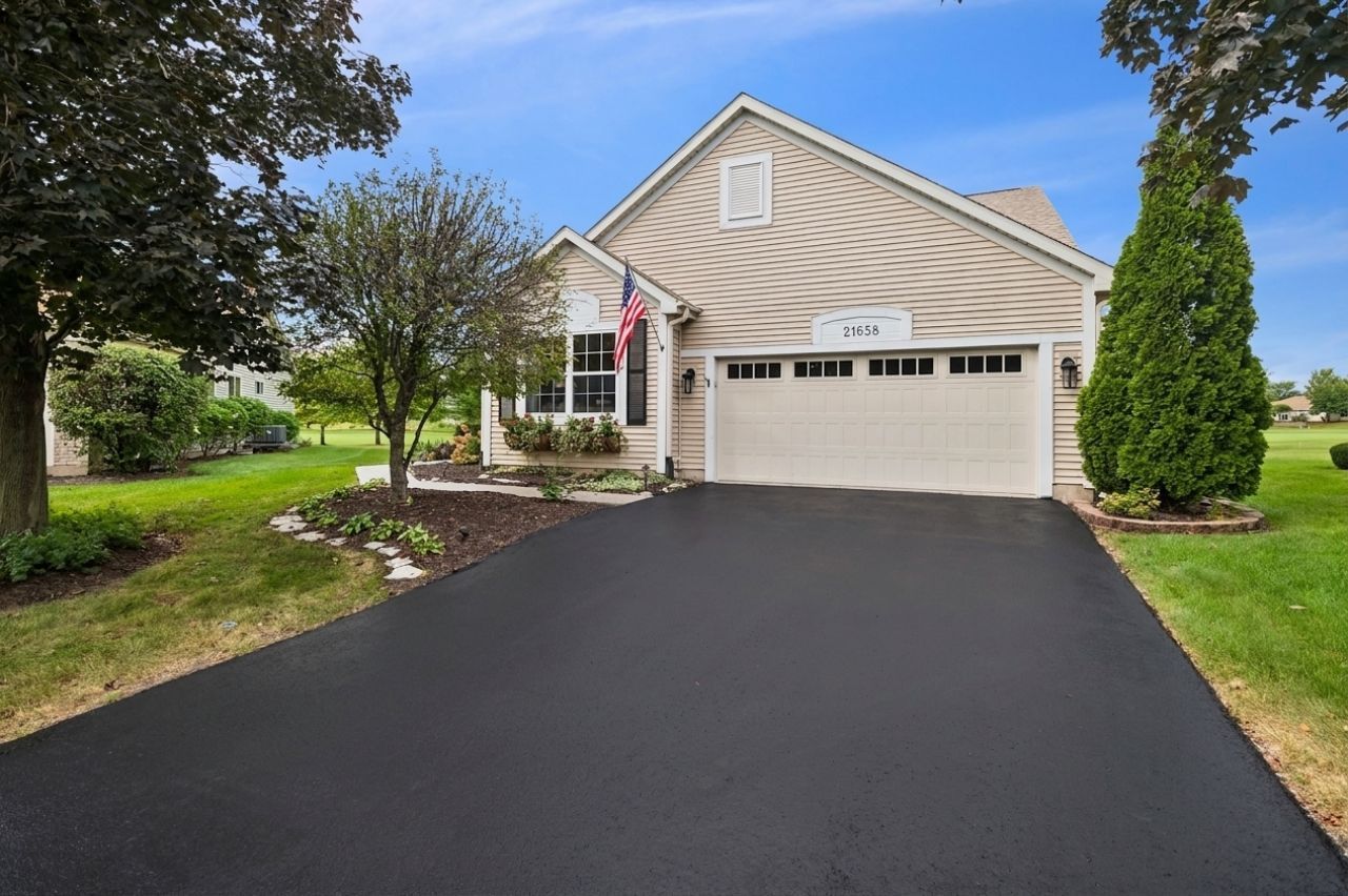 21658 W Tamarack Court, Plainfield, IL 60544 Main Photo