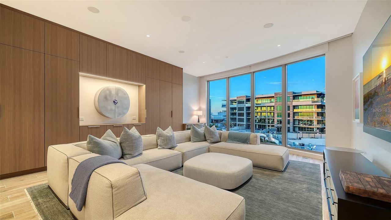 1561 Gulf Of Mexico Drive, Unit 404, Longboat Key, FL 34228 Photo