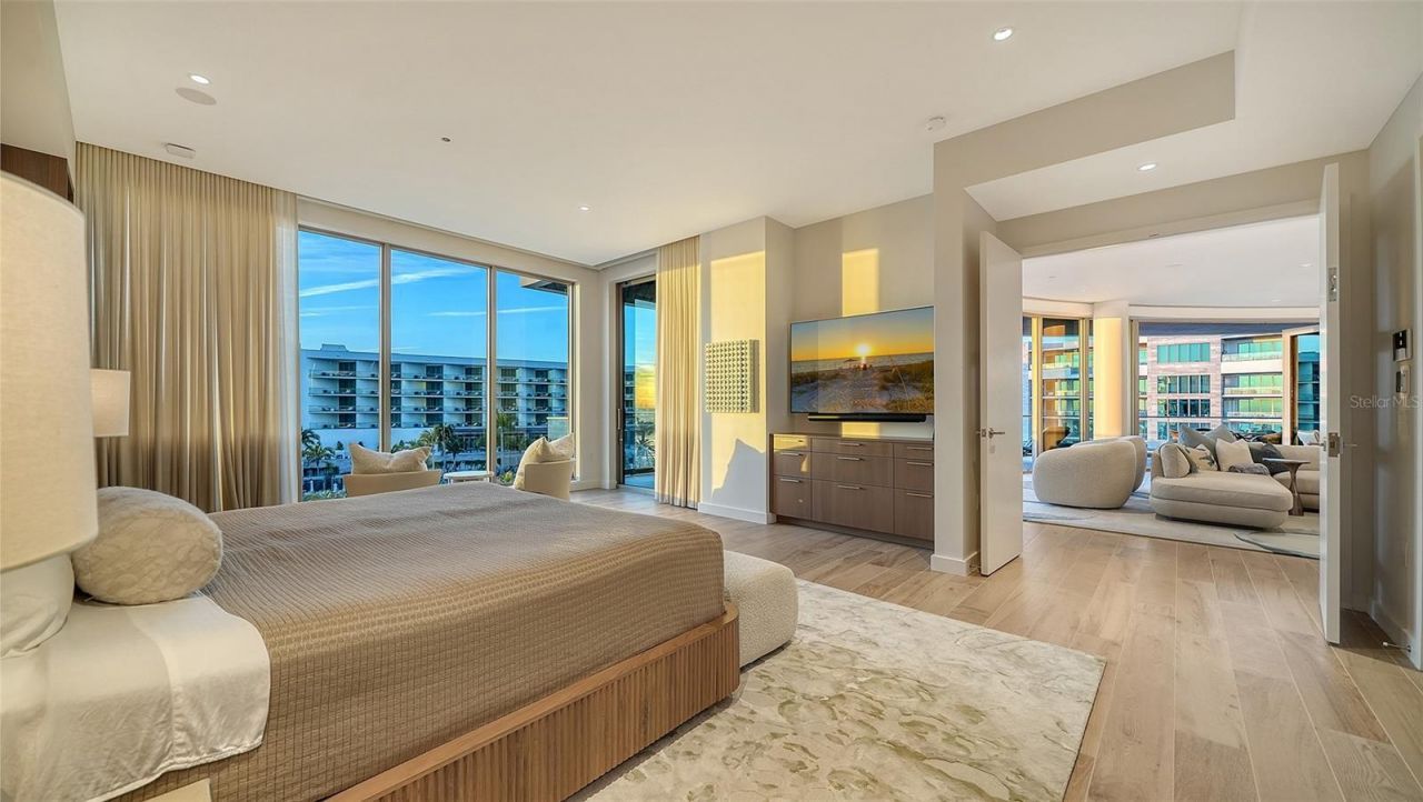 1561 Gulf Of Mexico Drive, Unit 404, Longboat Key, FL 34228 Photo