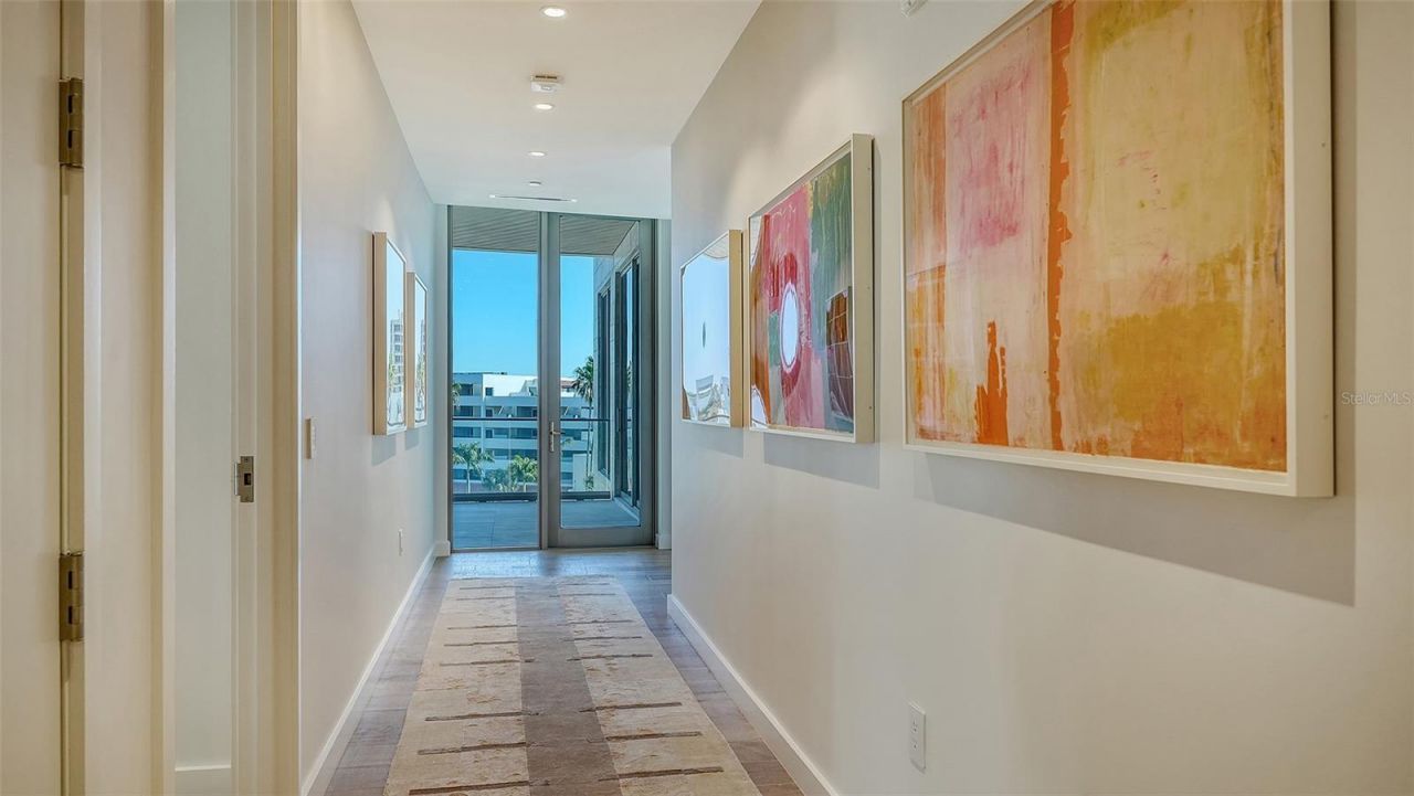 1561 Gulf Of Mexico Drive, Unit 404, Longboat Key, FL 34228 Photo