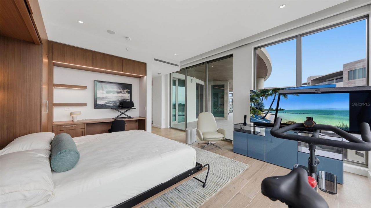 1561 Gulf Of Mexico Drive, Unit 404, Longboat Key, FL 34228 Photo