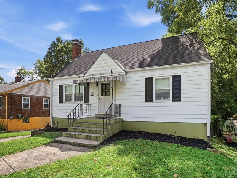 1515 Spring Lawn Avenue, Cincinnati, OH 45223 Photo 3