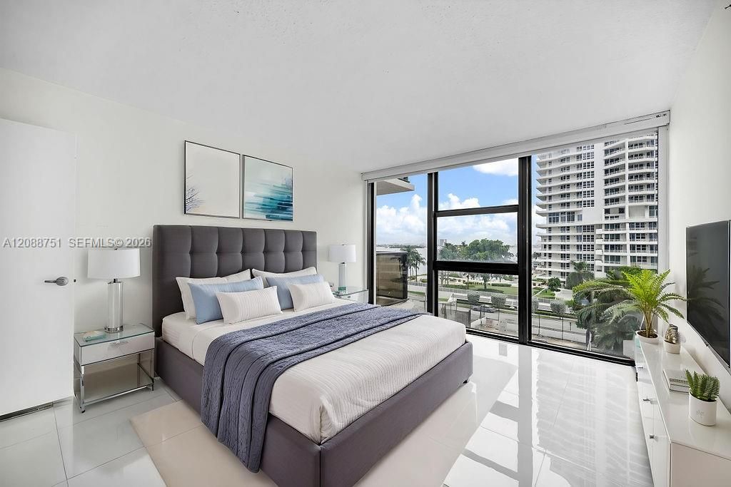 600 NE 36th St, Unit 508, Miami, FL 33137 Photo